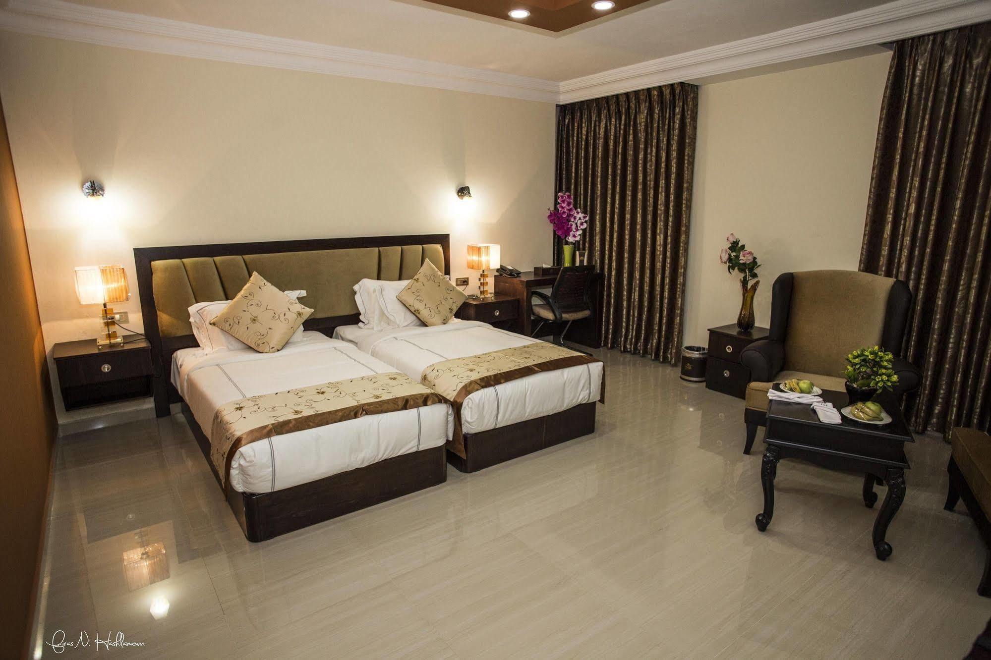 Queen Plaza Hotel Hebron Luaran gambar